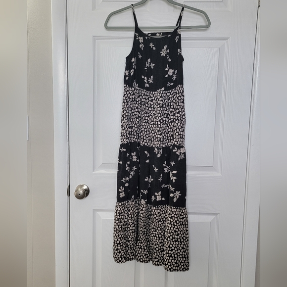 Cat & Jack Girls' Black & White Mixed-Floral Tiered Maxi Dress Size Large 10-12 - Picture 1 of 4